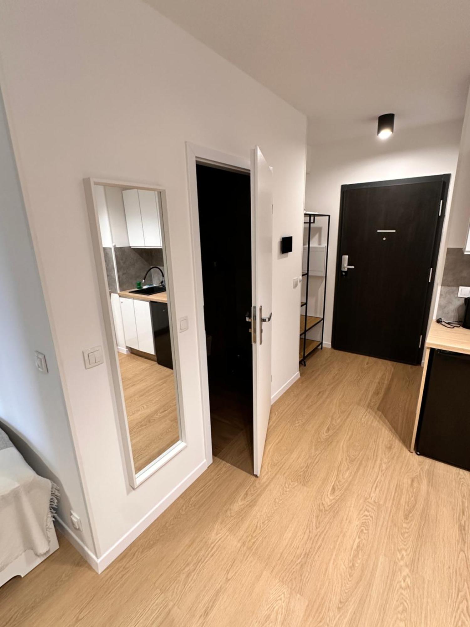 Lineburg Villa Apartments Varsavia Esterno foto