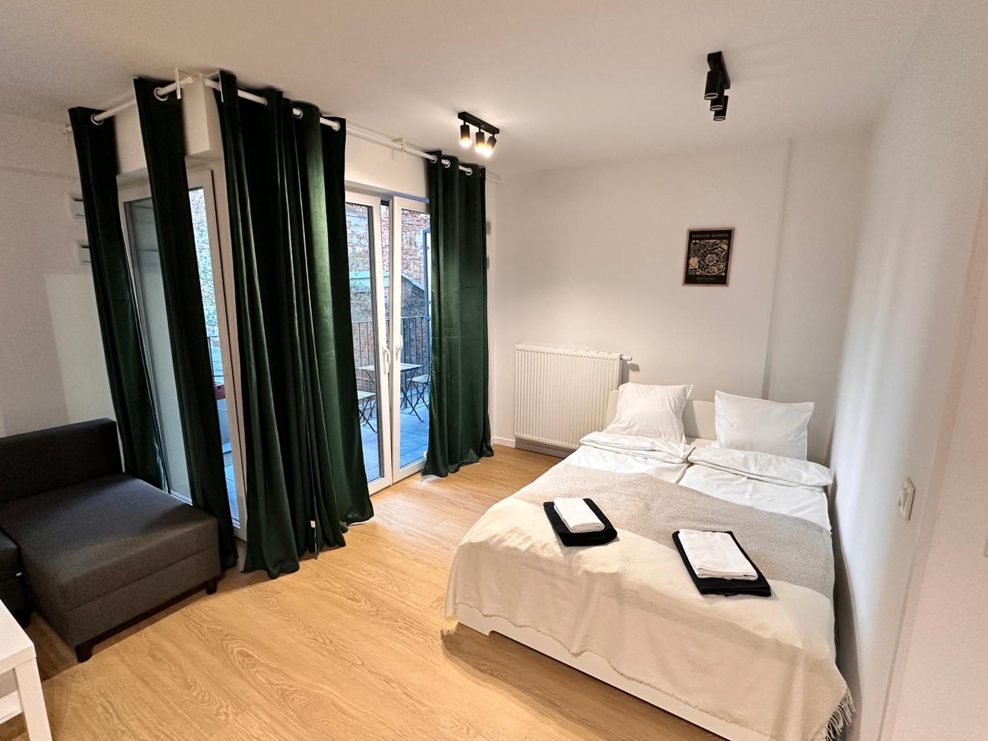 Lineburg Villa Apartments Varsavia Esterno foto
