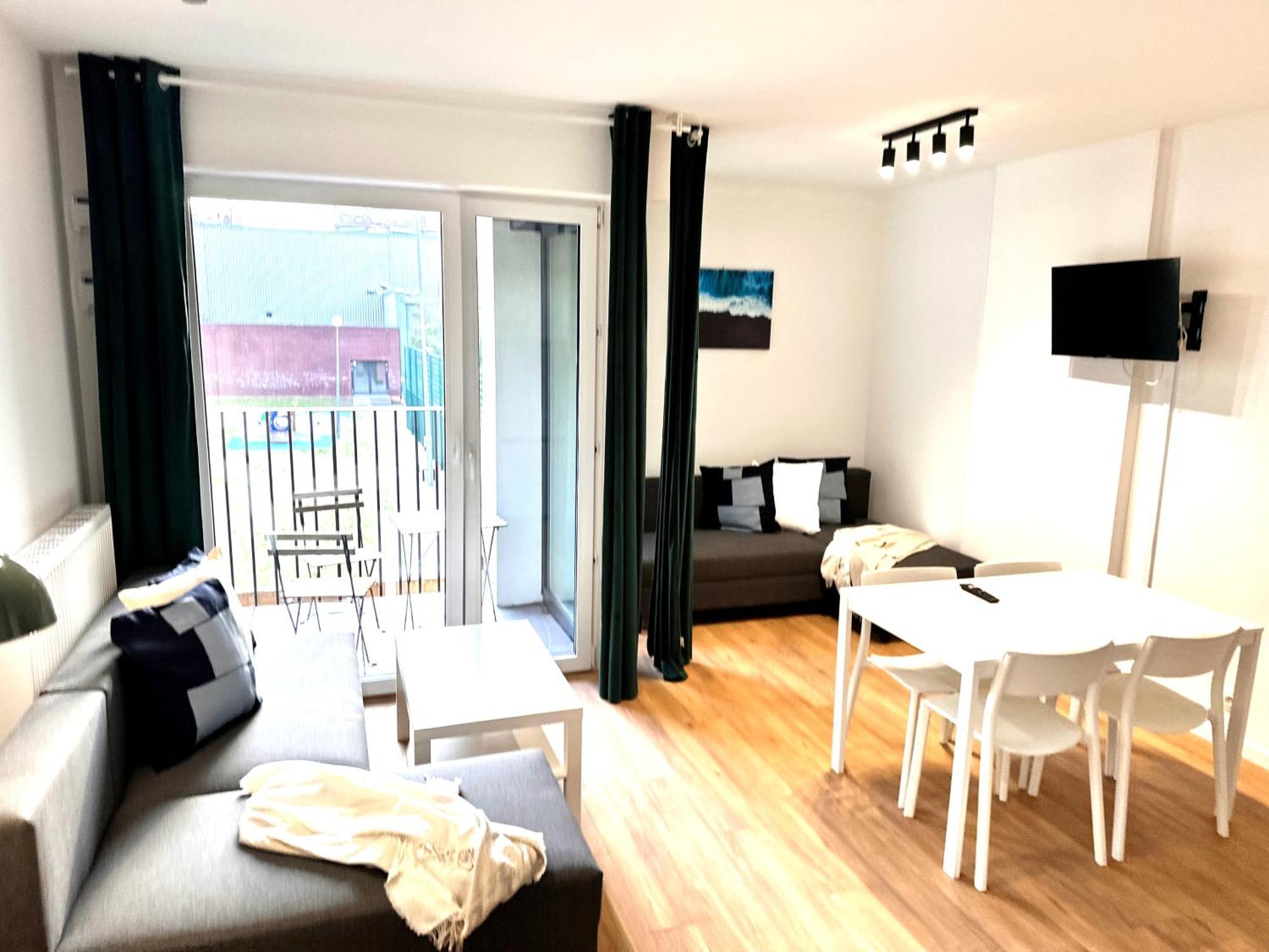 Lineburg Villa Apartments Varsavia Esterno foto